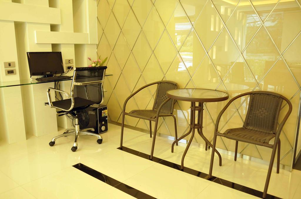 The Moonite Boutique Hotel Bangkok Luaran gambar