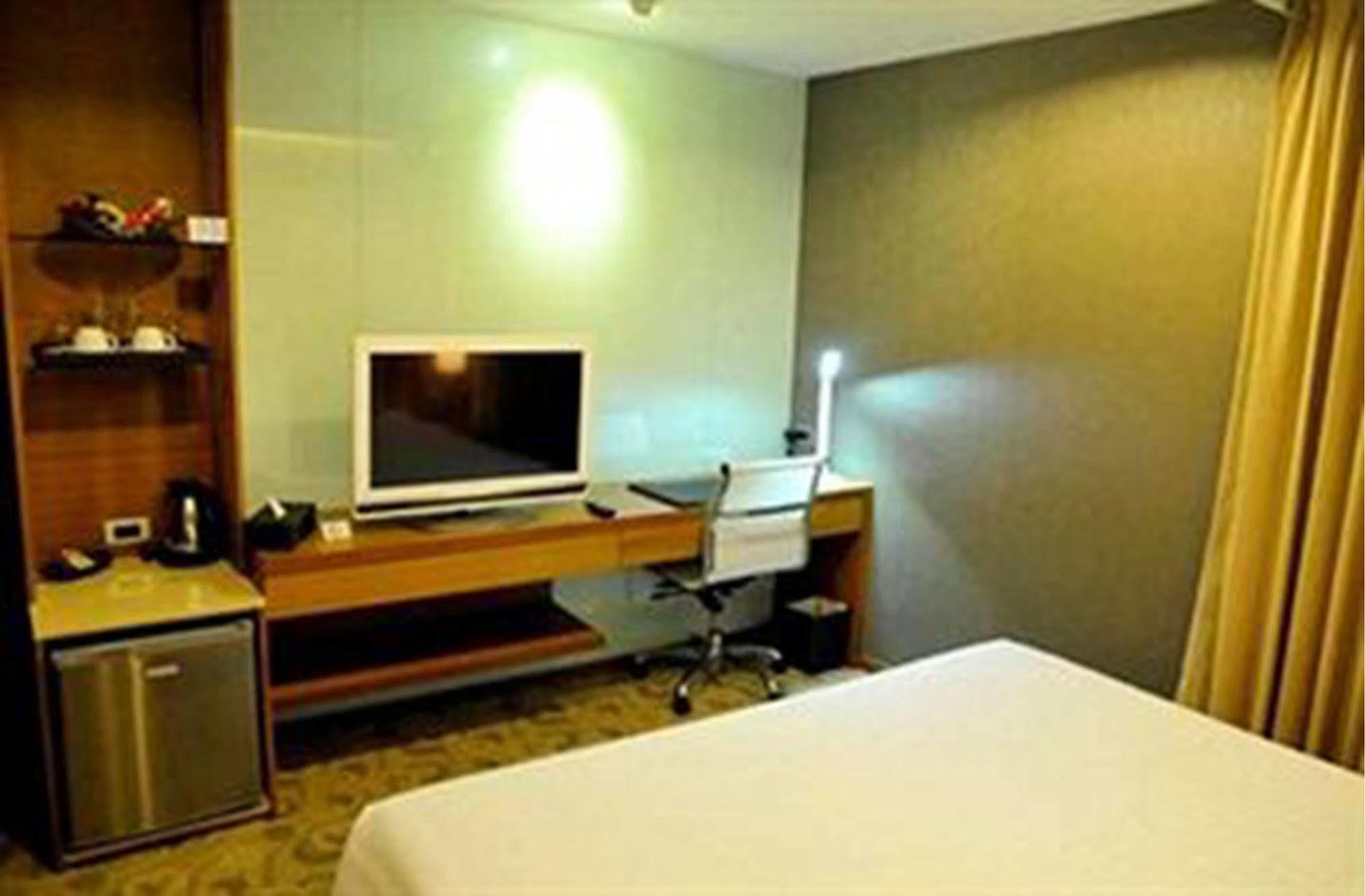 The Moonite Boutique Hotel Bangkok Luaran gambar