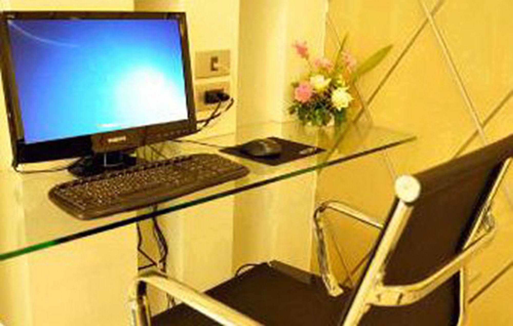 The Moonite Boutique Hotel Bangkok Luaran gambar